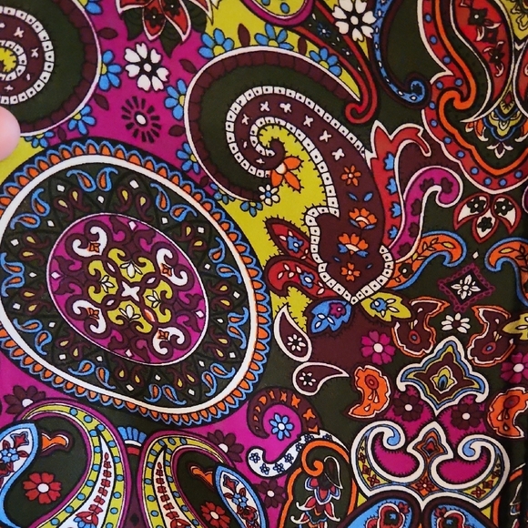 Zac & Rachel Red Graphic Relaxed Blouse - Picture 2 of 8